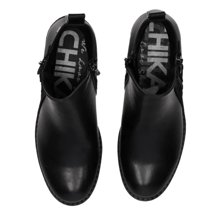 Botines tacón Chika 10 de mujer negros con tacón ancho, cremallera lateral y suela track - Querol online