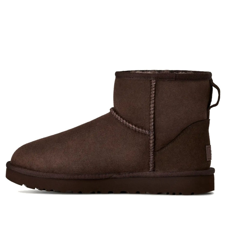 Botas australianas UGG Classic Mini II color dusted cocoa con piel de oveja - Querol online