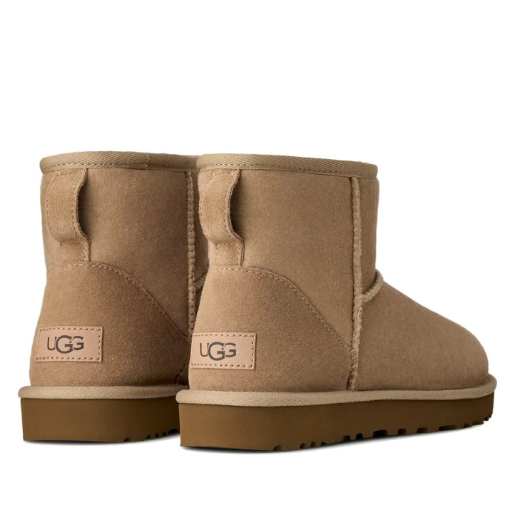 Botas australianas UGG Classic Mini II color sand con piel de oveja - Querol online