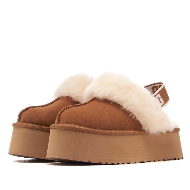 Zuecos UGG Funkette color chestnut con plataforma y pelo de oveja - Querol online
