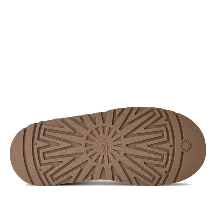 Zuecos UGG Tazz II en color Chestnut con plataforma y detalle trenzado rojo - Querol online