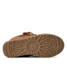 Zapatillas UGG Lowmel en color Chestnut con cordones anchos y detalles de ante