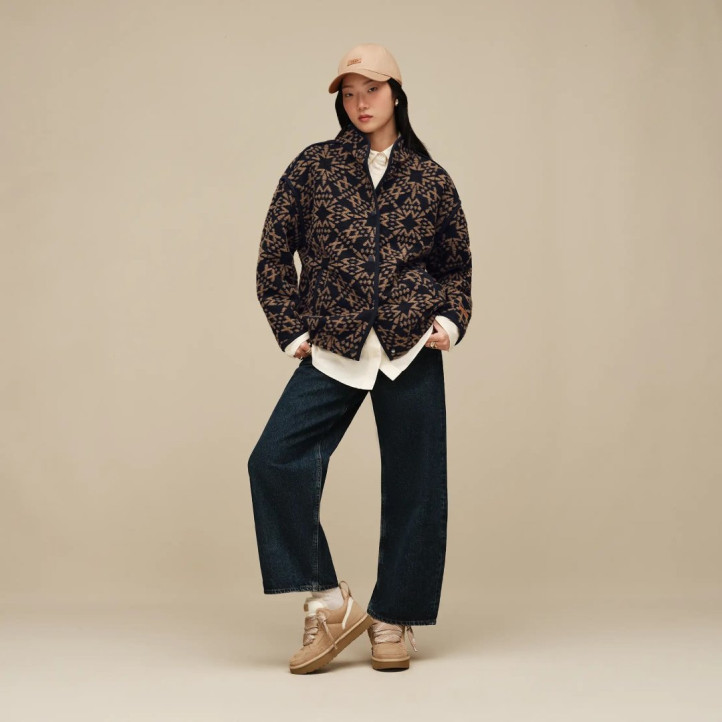 Sabatilles UGG Lowmel en color Sand amb cordons amples i detalls de camussa - Querol online