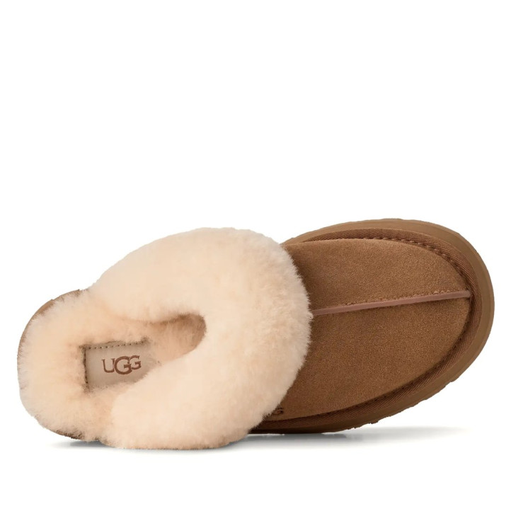 Esclops UGG Disquette en color Chestnut amb plataforma i pèl d'ovella - Querol online