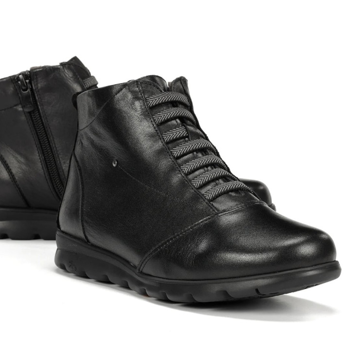 Botins plans Fluchos Susan de dona negres de pell amb cordons elàstics - Querol online