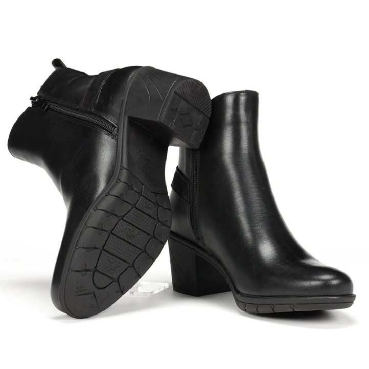 Botines tacón Fluchos Nydia negros de piel con tacón y hebilla decorativa - Querol online