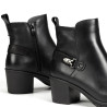 Botines tacón Fluchos Nydia negros de piel con tacón y hebilla decorativa
