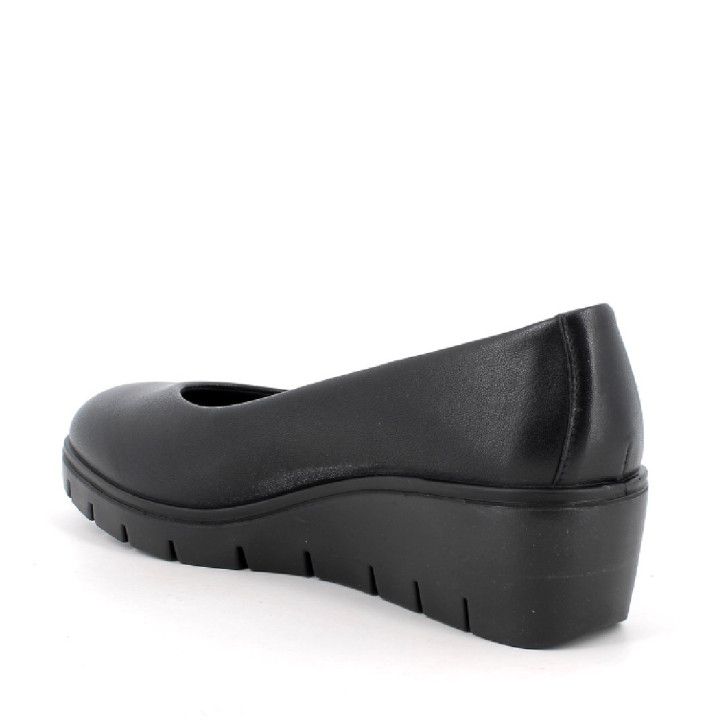 Zapatos cuña Imac de mujer negros con cuña y suela dentada - Querol online