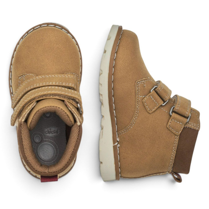 Botines Chicco Fabel ocre con doble velcro, cuello acolchado y suela flexibl - Querol online