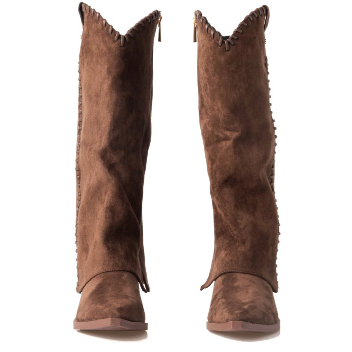 Botas Querol cowboy marrón chocolate de efecto ante con detalles trenzados - Querol online