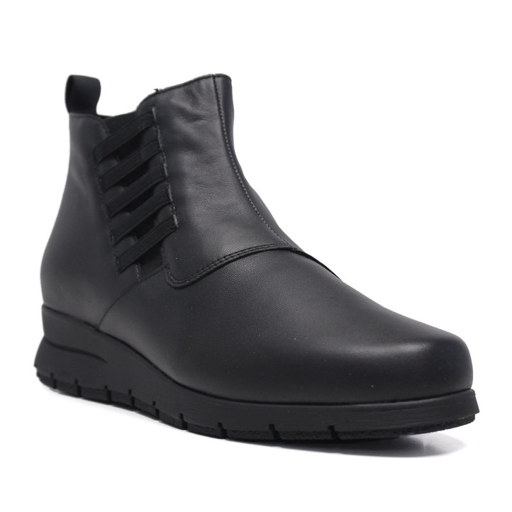 Botines Suite009 negros de piel suave con cuña baja y elásticos laterales - Querol online
