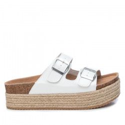 Sandalias plataformas Owel blancas con suela estilo esparto, puntera redonda y acabados en espejo - Querol online