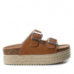 Sandalias plataformas Owel marrones con suela estilo esparto, puntera redonda y acabados en espejo - Querol online