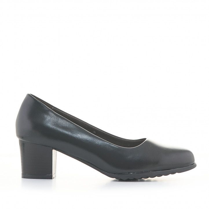 Zapatos tacón Amarpies negros de estilo clásico
