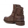Botines Xti marrones con tira y cordones